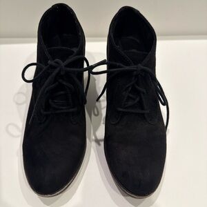 Rocket Dog Black‎ Suede Lace-Up Booties | Size 7.5 | 2” Block Heel